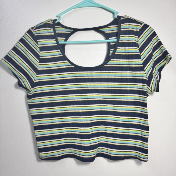 SO Tops - Striped Cropped Juniors Top XL Blue Short Sleeve Open Back Cotton Blend Normcore